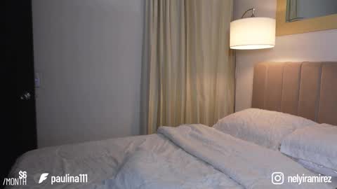 Snapshot of mia_paulina chatting on September 16, 3:25 am Instagram Nelyiramirez online show from September 16, 3:25 am