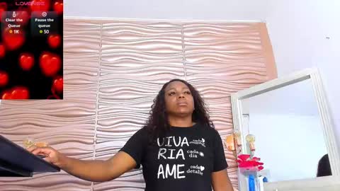 Mariana online show from March 3, 1:38 am