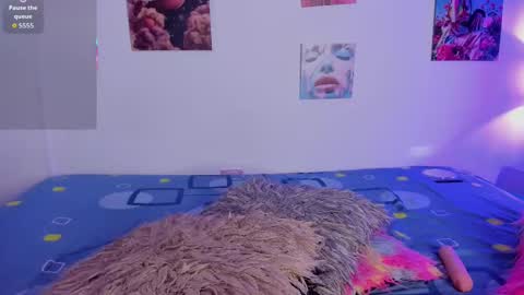 mia_purplee online show from September 25, 4:22 am