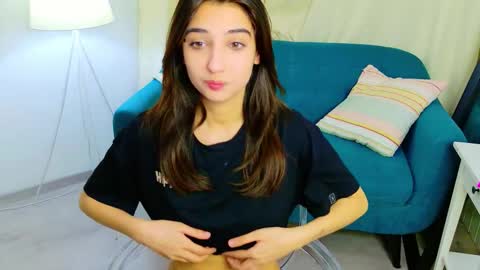 Mia online show from February 26, 3:11 pm