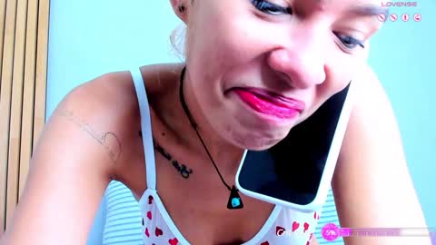 Snapshot of mia_reeves chatting on January 14, 7:53 pm Mia Reeves online show from January 14, 7:53 pm