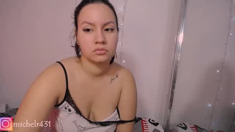 mia reys online show from January 22, 11:01 am