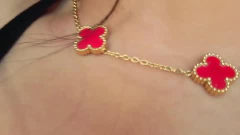 Snapshot of mia_roux13 chatting on October 8, 9:52 pm Mia Roux online show from October 8, 9:52 pm