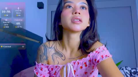 Mia online show from October 3, 6:13 pm