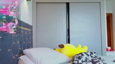 Mia online show from March 9, 7:01 am