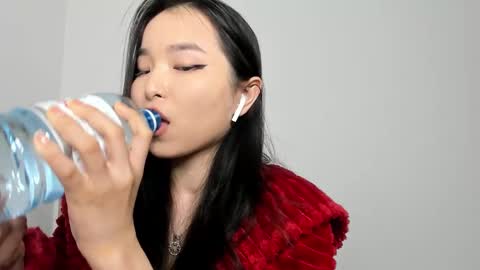  Your Soyun  online show from February 12, 3:25 pm