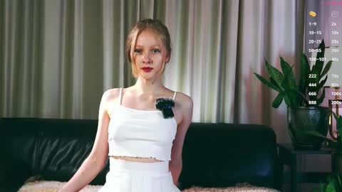 Snapshot of mia_vebes chatting on September 19, 2:49 pm Mia online show from September 19, 2:49 pm