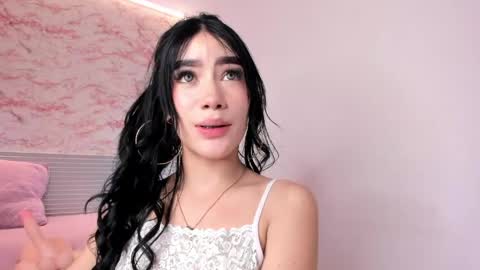 mia_velveet online show from April 17, 9:50 pm