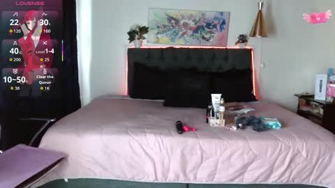 MIA  online show from November 10, 1:50 pm