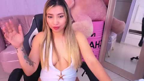 Mia  online show from July 10, 4:18 pm