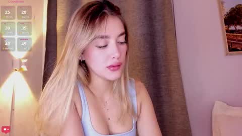 Mia White  online show from November 20, 1:23 pm