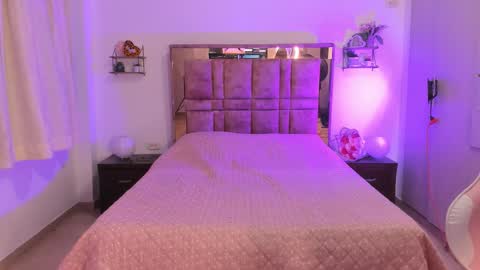 Mia  online show from February 23, 11:26 pm