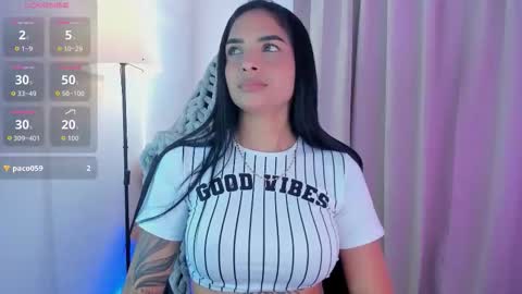 Mia online show from October 27, 8:36 pm