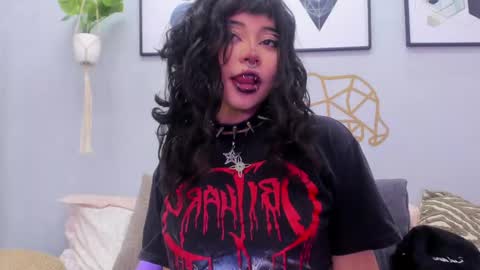 Mia online show from January 17, 12:42 pm