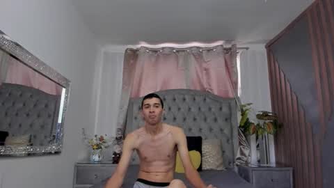 miaandrony online show from April 15, 2:39 pm