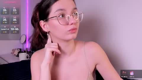 mia online show from March 21, 10:59 pm