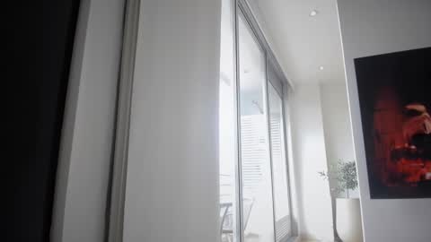 Mia online show from February 13, 3:24 pm