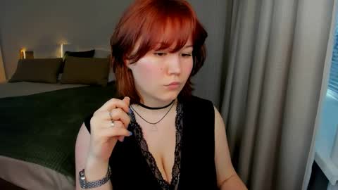 mialacrice online show from May 29, 11:19 am