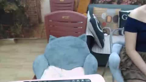 Snapshot of mialala205221 chatting on October 29, 3:33 am Mia online show from October 29, 3:33 am