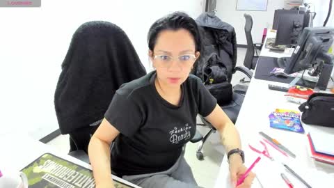 Mia  online show from January 18, 5:59 am