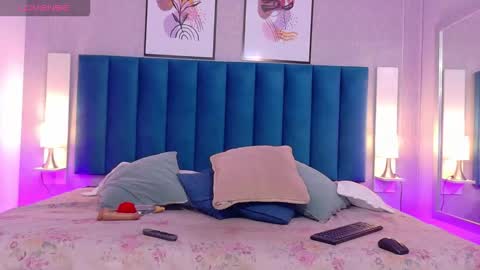 Mia  online show from September 29, 12:21 pm