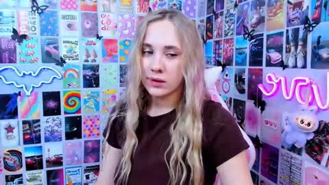 miamilas online show from January 9, 4:00 pm