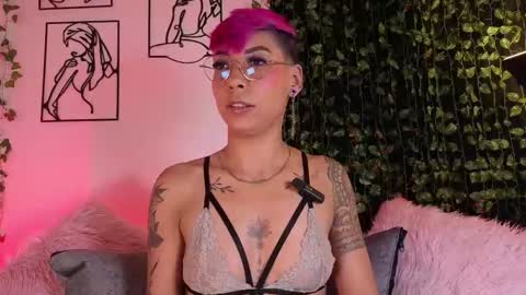 Mia Morgann online show from October 25, 12:57 pm