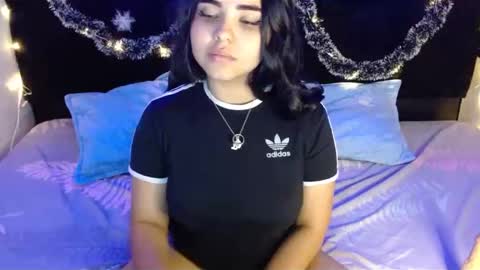 Mia Peyton   online show from December 13, 5:10 pm