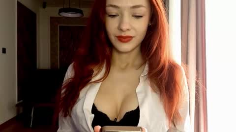 Mia online show from March 15, 6:59 am