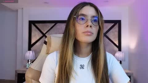 Mia online show from March 13, 7:48 pm