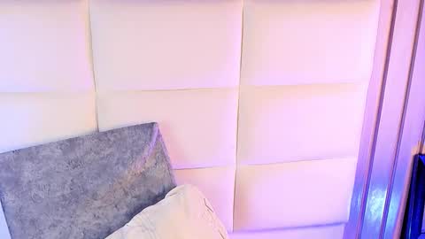 Mia online show from October 2, 8:36 pm