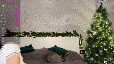 Mia online show from January 13, 6:41 am