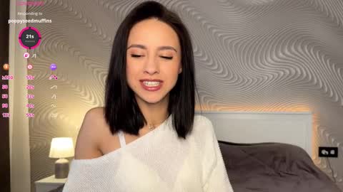 Mia online show from March 10, 6:39 am