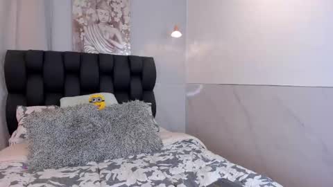 miavelvet1 online show from November 25, 4:03 am