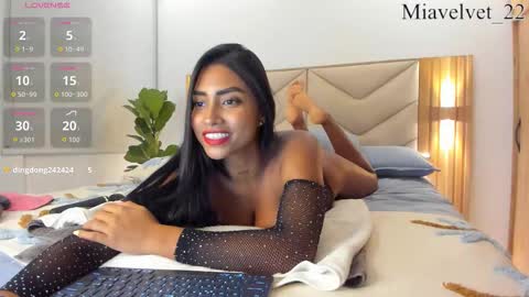 Mia Velvet  online show from February 7, 5:00 am