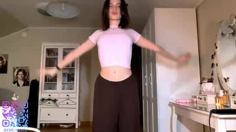 Emily online show from November 22, 2:42 pm