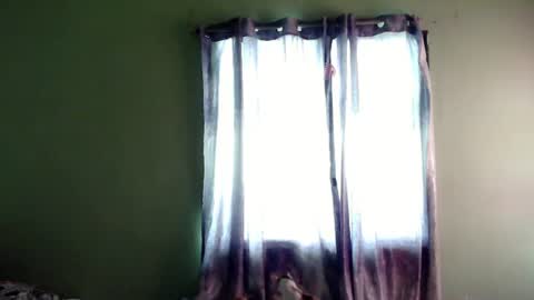 Snapshot of michaeltagocon chatting on January 3, 3:27 am My name is Kel 18. 53 short and petite... online show from January 3, 3:27 am