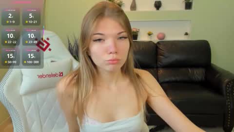 michafox online show from March 3, 12:00 pm