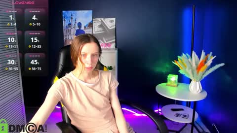 michele_mack online show from February 27, 2:53 am