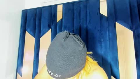 michell_rs online show from September 25, 4:22 am