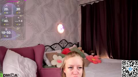 michelle_blond online show from September 13, 8:55 am