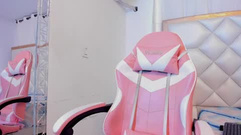 michelleblair1 online show from March 27, 5:35 pm