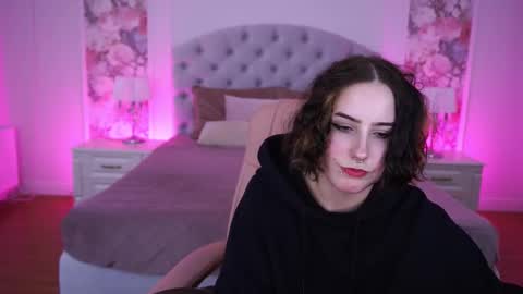 midnightbitee online show from March 3, 3:29 pm