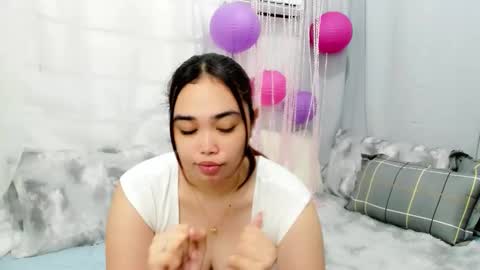 Snapshot of midnightbunny_ chatting on September 27, 7:54 pm Bunny 3 online show from September 27, 7:54 pm