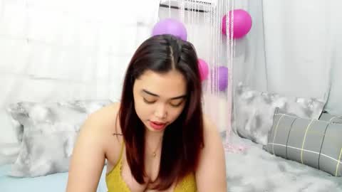 Snapshot of midnightbunny_ chatting on September 24, 8:13 am Bunny 3 online show from September 24, 8:13 am