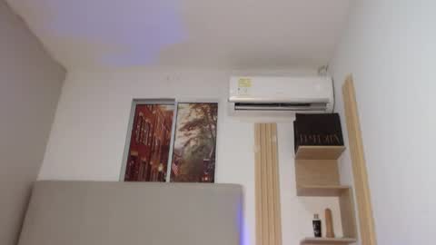 miel online show from March 8, 2:54 pm