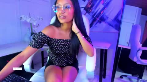 miel_ambar online show from April 24, 1:47 pm