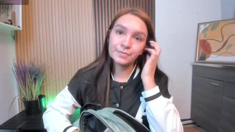 Snapshot of miia_taylors chatting on December 23, 12:08 pm Miia 3 online show from December 23, 12:08 pm