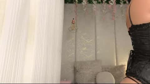 Mia online show from July 7, 7:38 pm