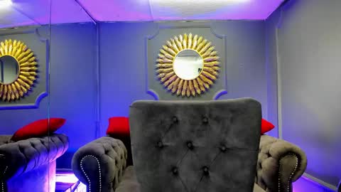 miilu  online show from December 7, 3:25 am